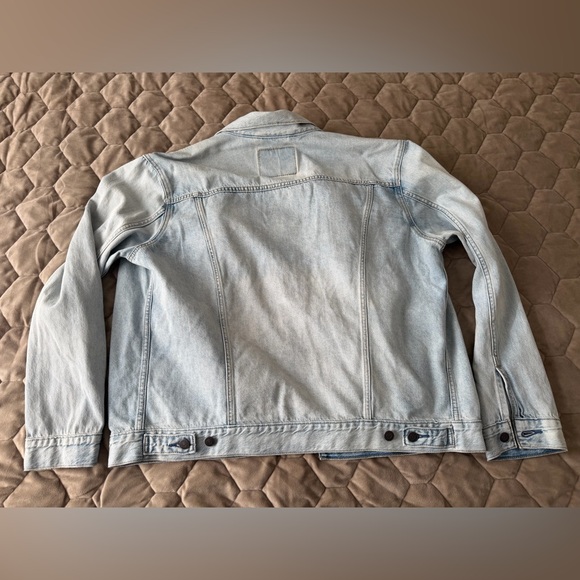 Levi’s Denim Jacket - Picture 3 of 4